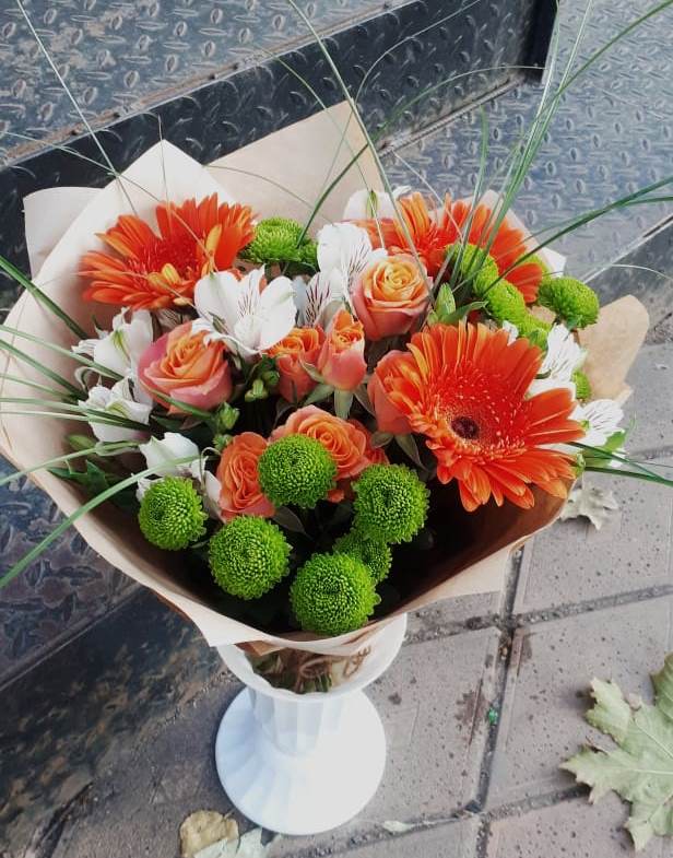 Букет цветов из: Герберы, Хризантемы, Альстромерии и Розы в Архангельском Воронежской области