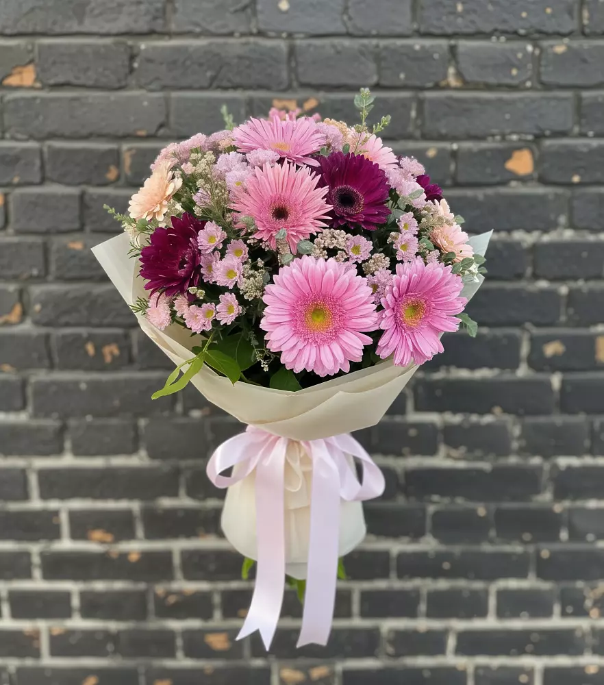 Букет цветов из: Герберы и Хризантемы в Архангельском Воронежской области