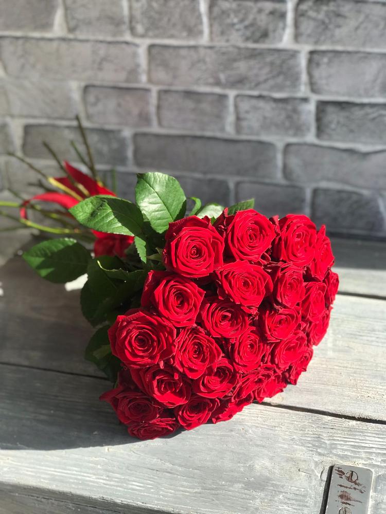 Букет Красные розы Фридом в Архангельском Воронежской области