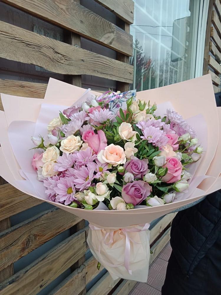 Букет цветов из: Розы и Хризантемы в Архангельском Воронежской области