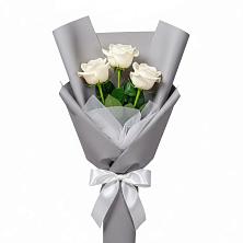 Букет 3 белые розы в Архангельском Воронежской области