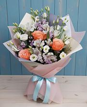 Букет цветов из:  Лизиантусы, Розы, Альстромерии и Гипсофила в Архангельском Воронежской области