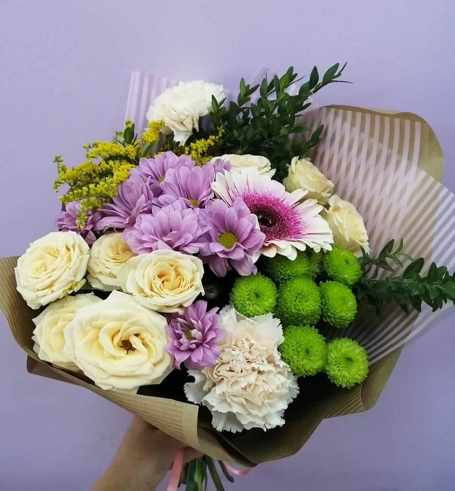 Букет цветов из: Хризантемы, Розы, Гвоздики и Герберы в Архангельском Воронежской области