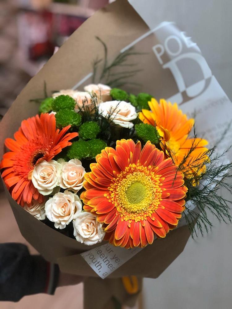 Букет цветов из: Герберы, Хризантемы и Розы в Архангельском Воронежской области