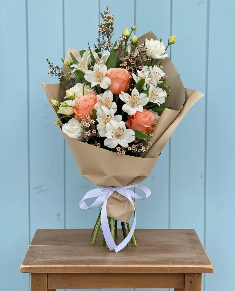 Букет цветов из: Альстромерии, Лизиантусы, Розы и Хризантемы в Архангельском Воронежской области