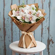 Букет цветов из:  Орхидеи и Розы в Архангельском Воронежской области